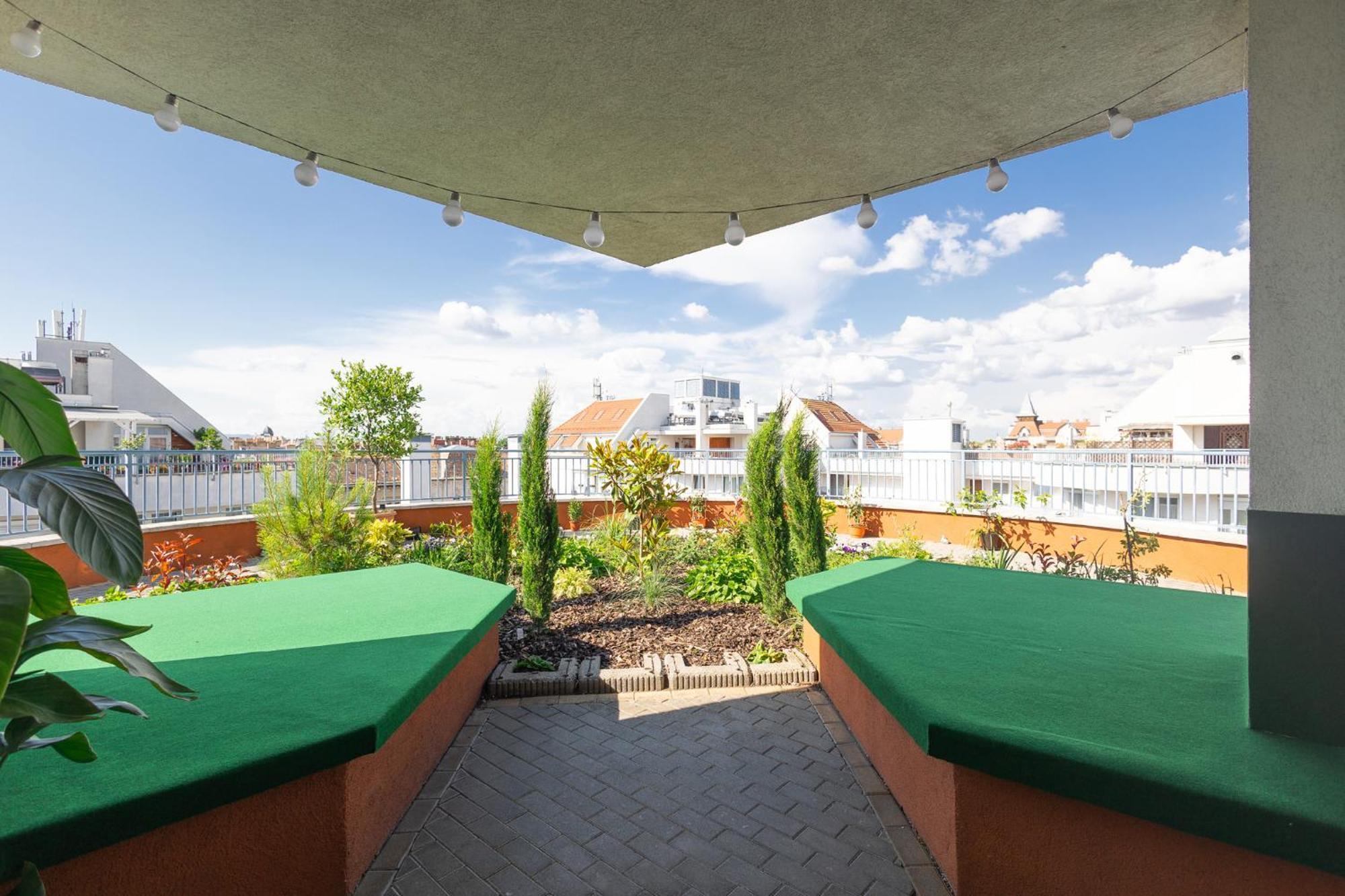 Hotel Rooftop With Underground Parking Budapest
