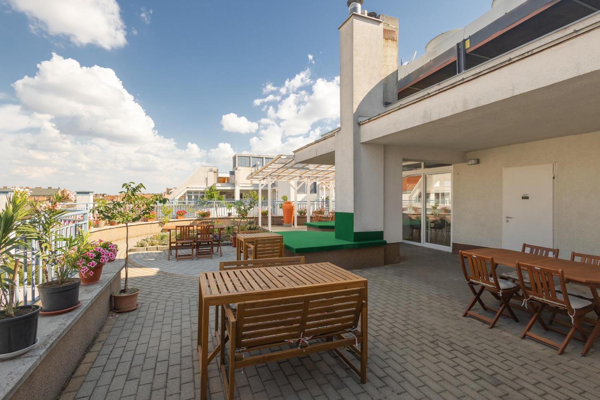 Hotel Rooftop With Underground Parking 3*